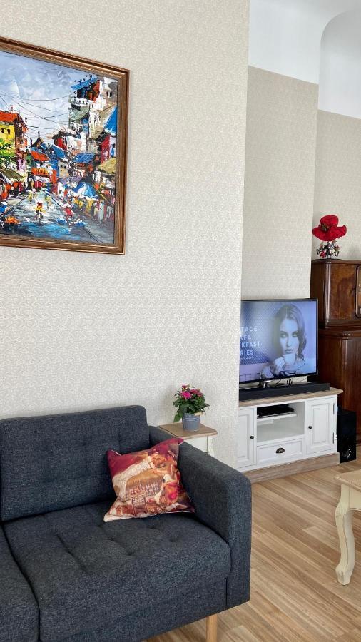 Elegant Apartment In Historical Centre & Free Locked Parking Рига Екстер'єр фото