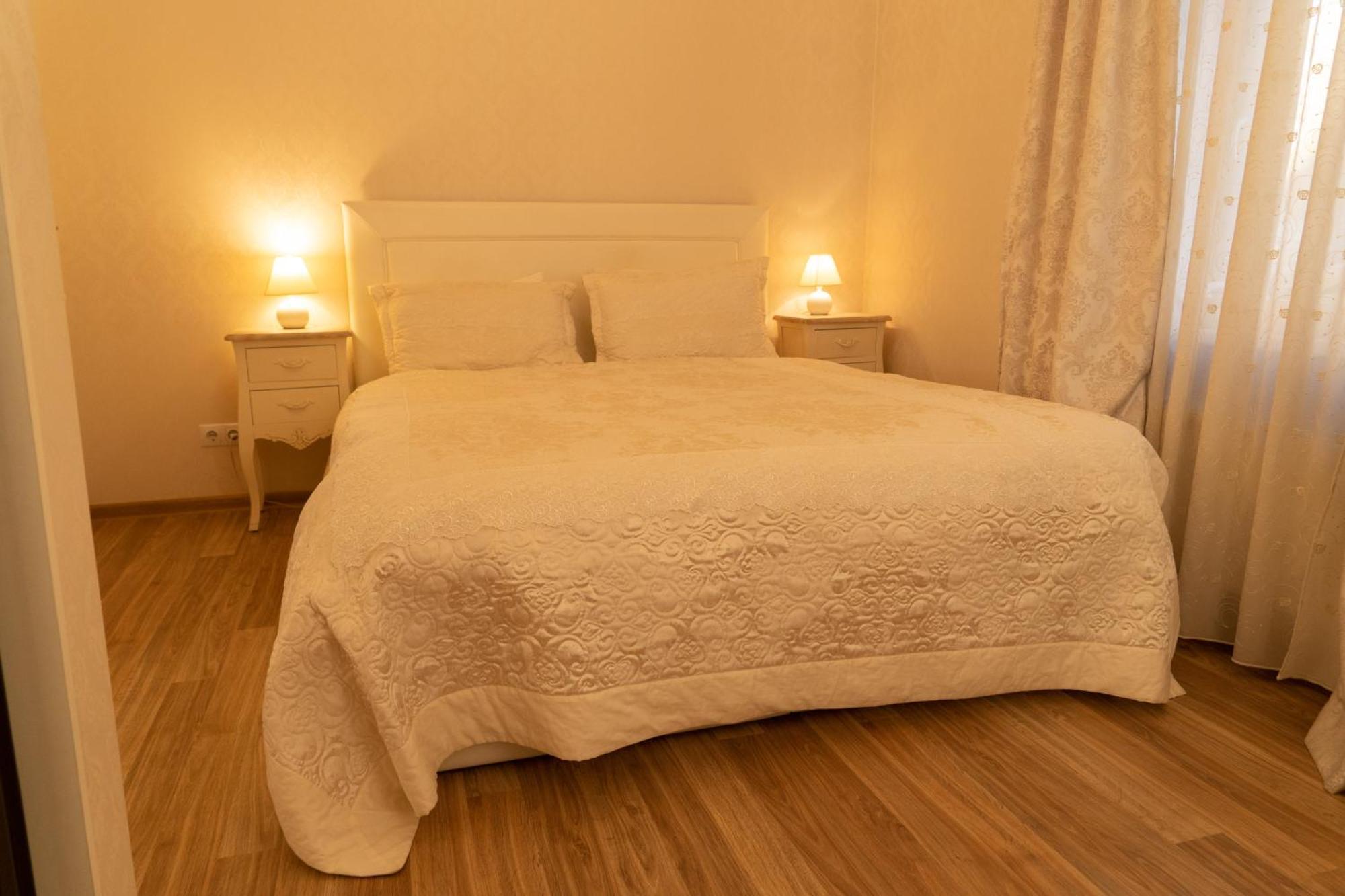 Elegant Apartment In Historical Centre & Free Locked Parking Рига Екстер'єр фото