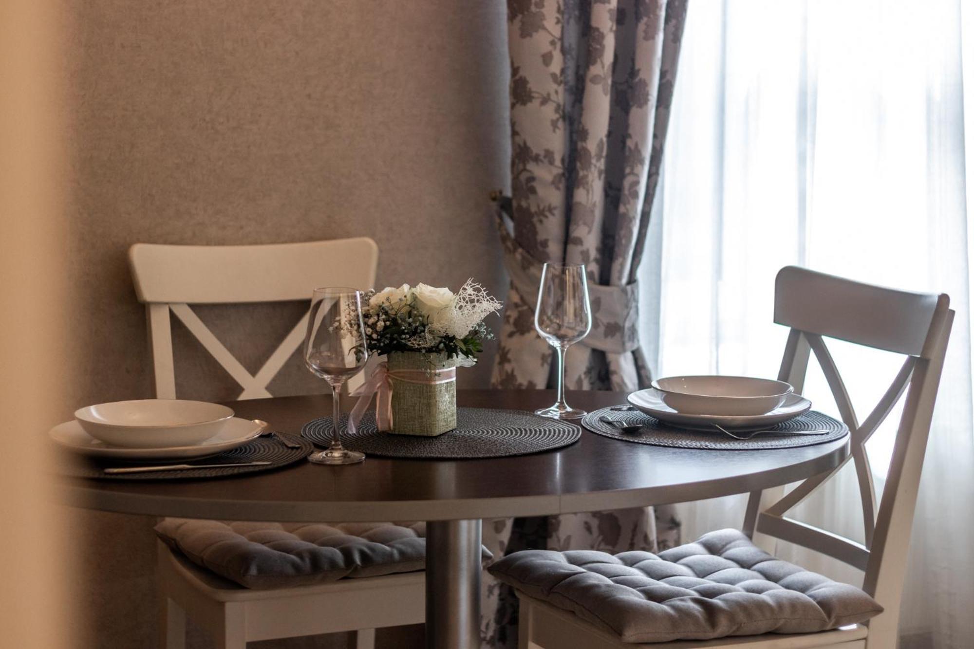Elegant Apartment In Historical Centre & Free Locked Parking Рига Екстер'єр фото