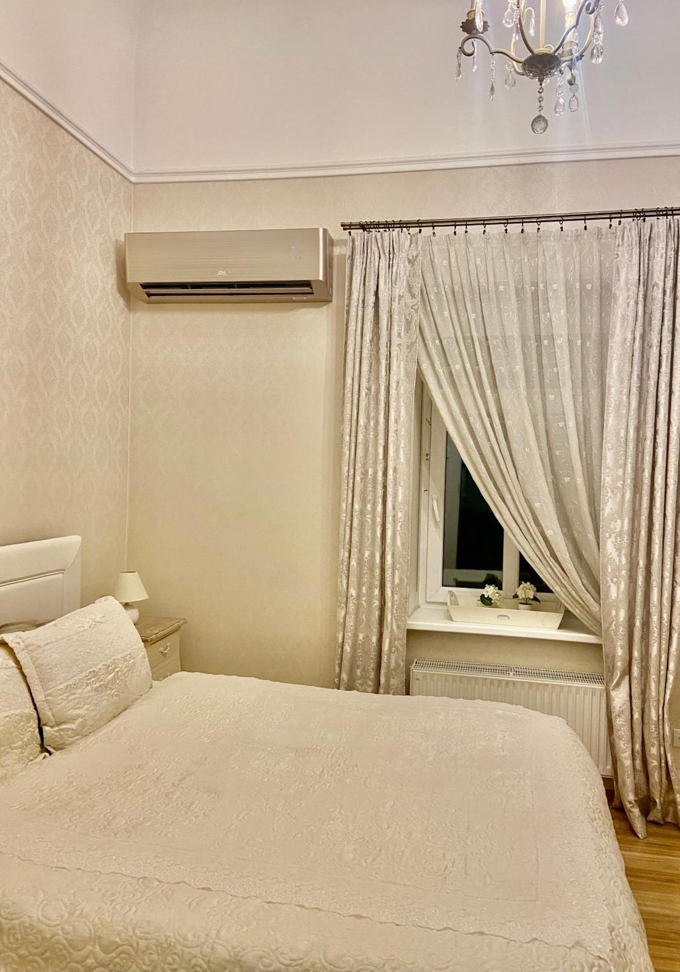Elegant Apartment In Historical Centre & Free Locked Parking Рига Екстер'єр фото